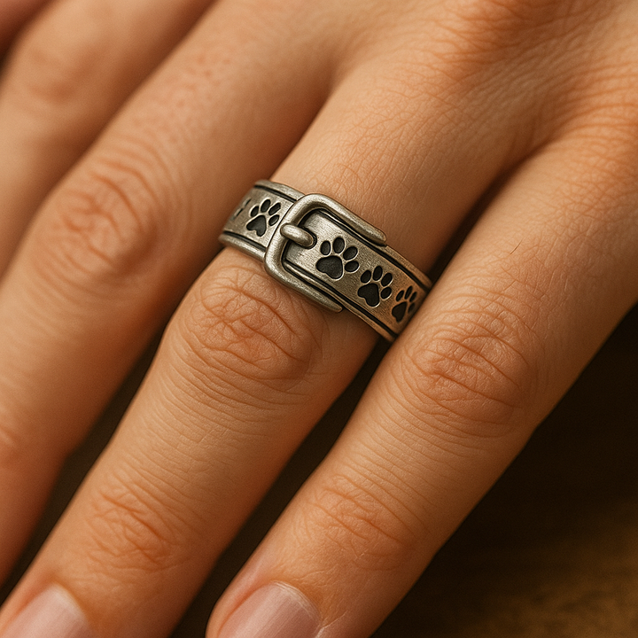 Ein süßer und eleganter Halsbandring mit Hundemotiv